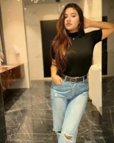 Escorts Nandura